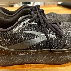 LIMITED EDITION Brooks Ghost Max Running Shoes